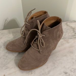 Ankle boots with a 3.5 in heel